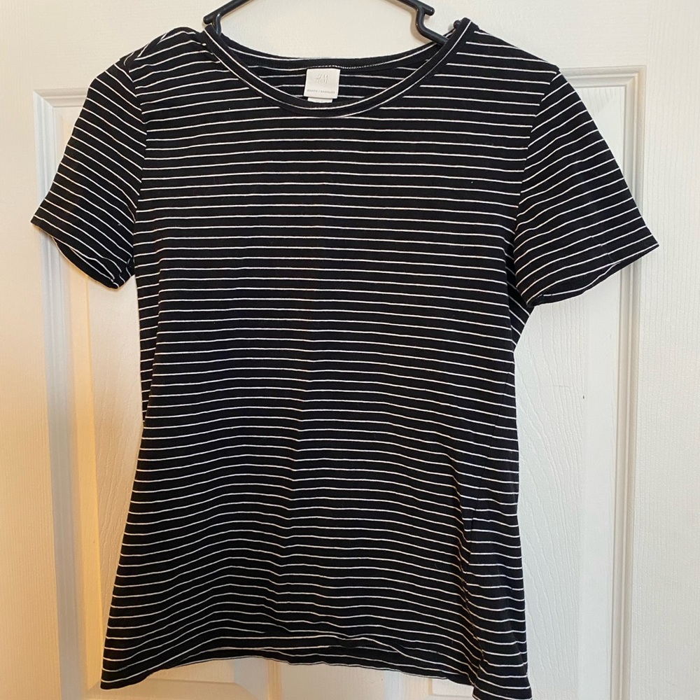 H&M t-shirt Size Medium